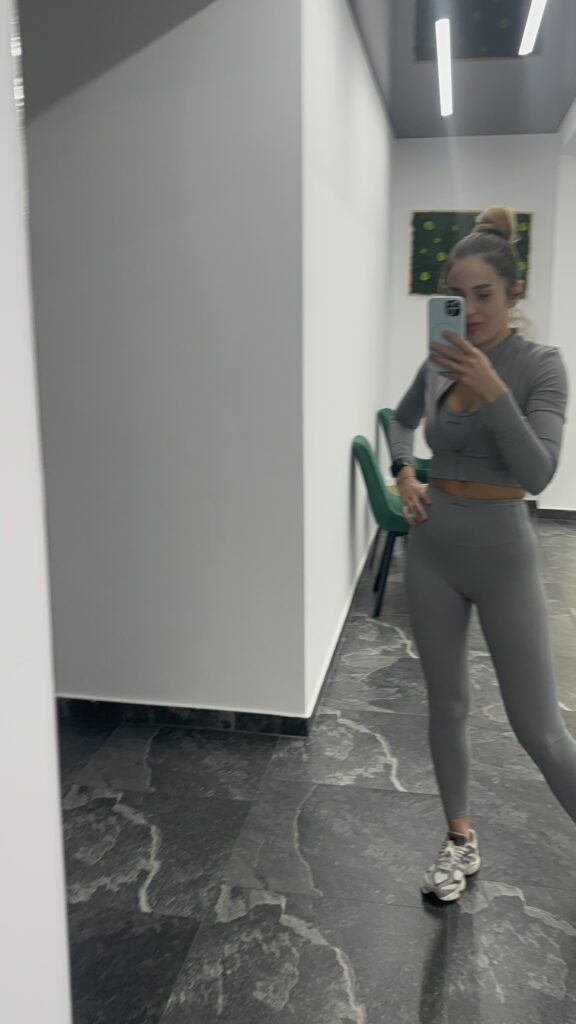 Image #1 from Nicoleta R.